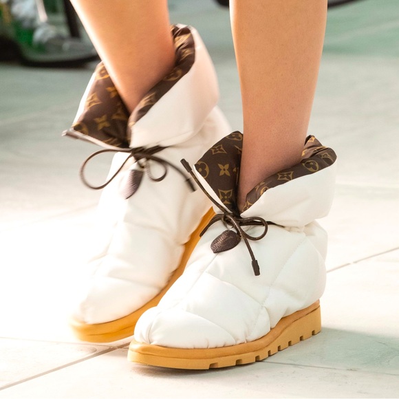 Louis Vuitton Snow Pillow Ankle Booties EU Size 38 US Size 8 - Picture 1 of 8
